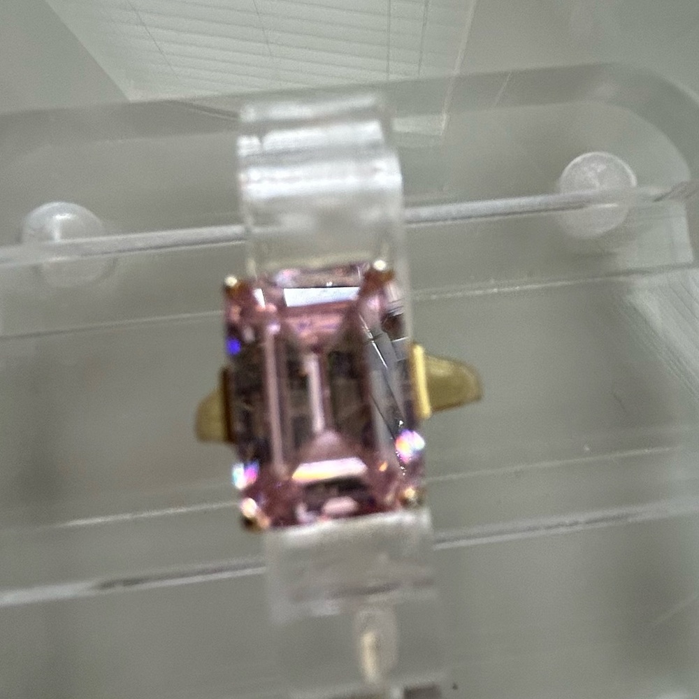 Women’s Size 7 Gold Plated Pink Cocktail Ring